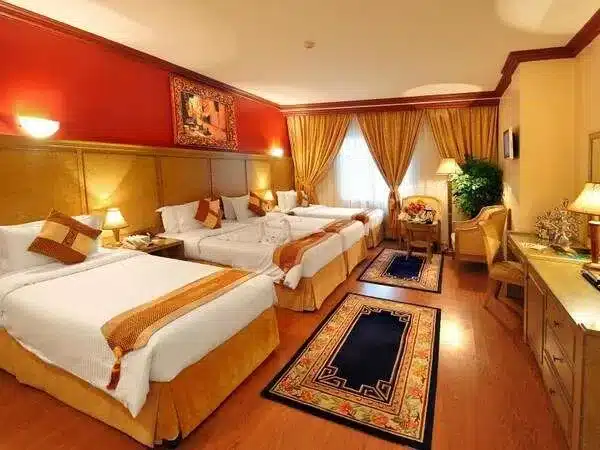 355307_14051813500019465648