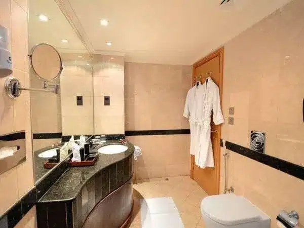 355307_14080713590020886767