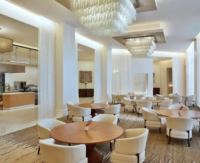 Hilton-Makkah-Convention-Hotel-Restaurant