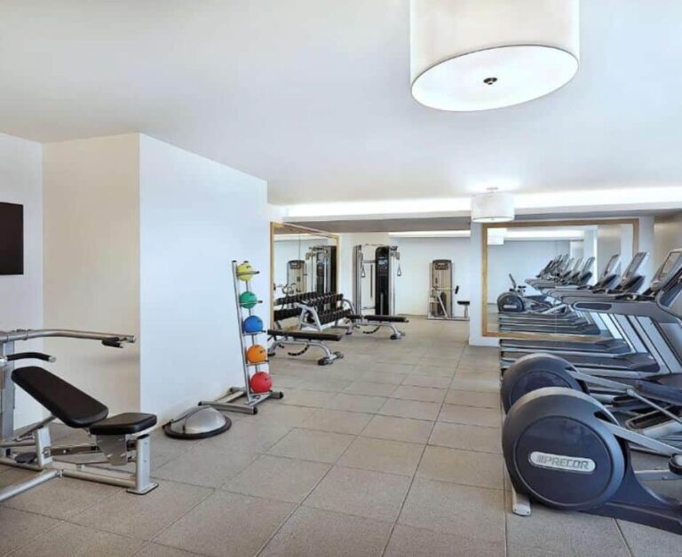 Hilton-Makkah-Convention-Hotel-fitness-centre